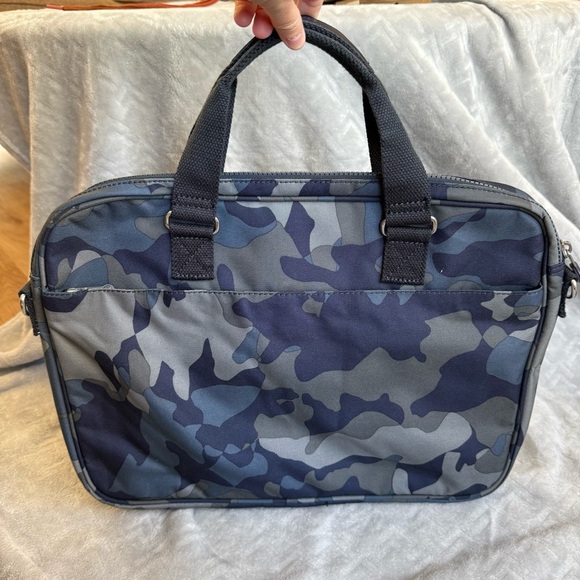 Kipling Dahlia 16” Large Crossbody Laptop Sleeve in Cool Camouflage Blue - Picture 2 of 7